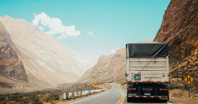 2026 Freight Industry Predictions: Trends Every Fleet Should Watch